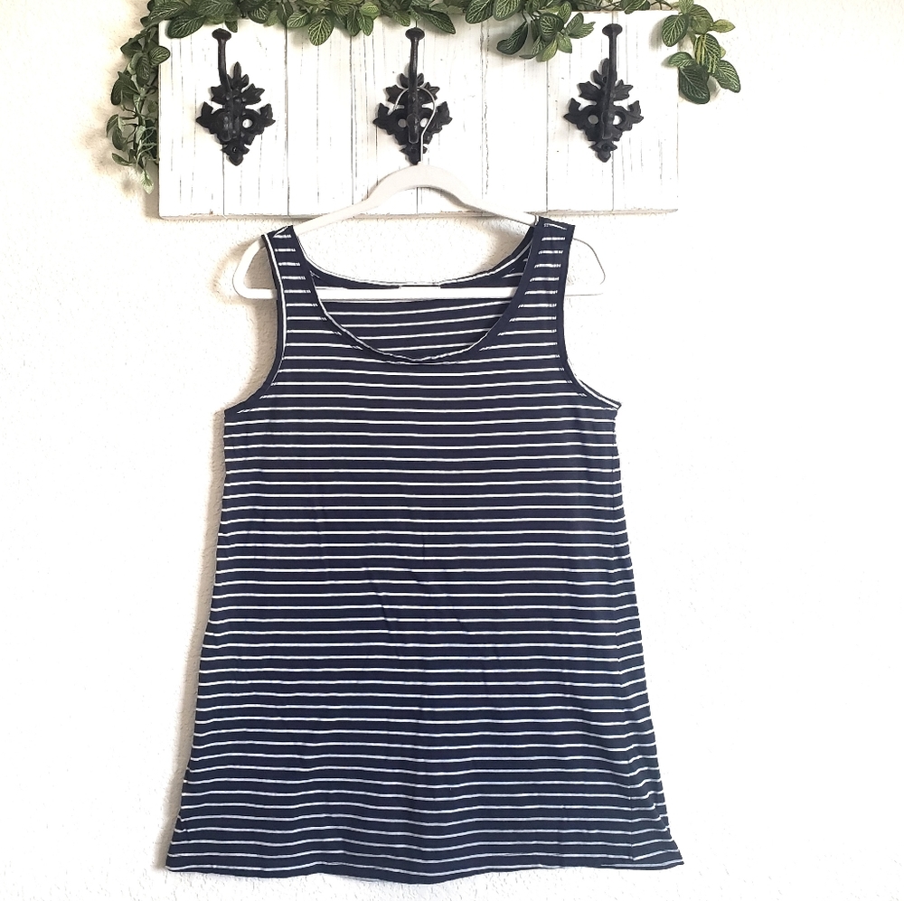 Vineyard Crew Striped Tank Top Medium